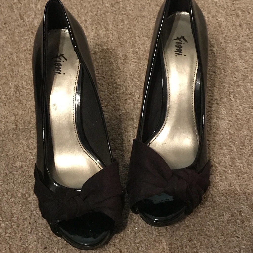 Super cute heels size Fioni size 7